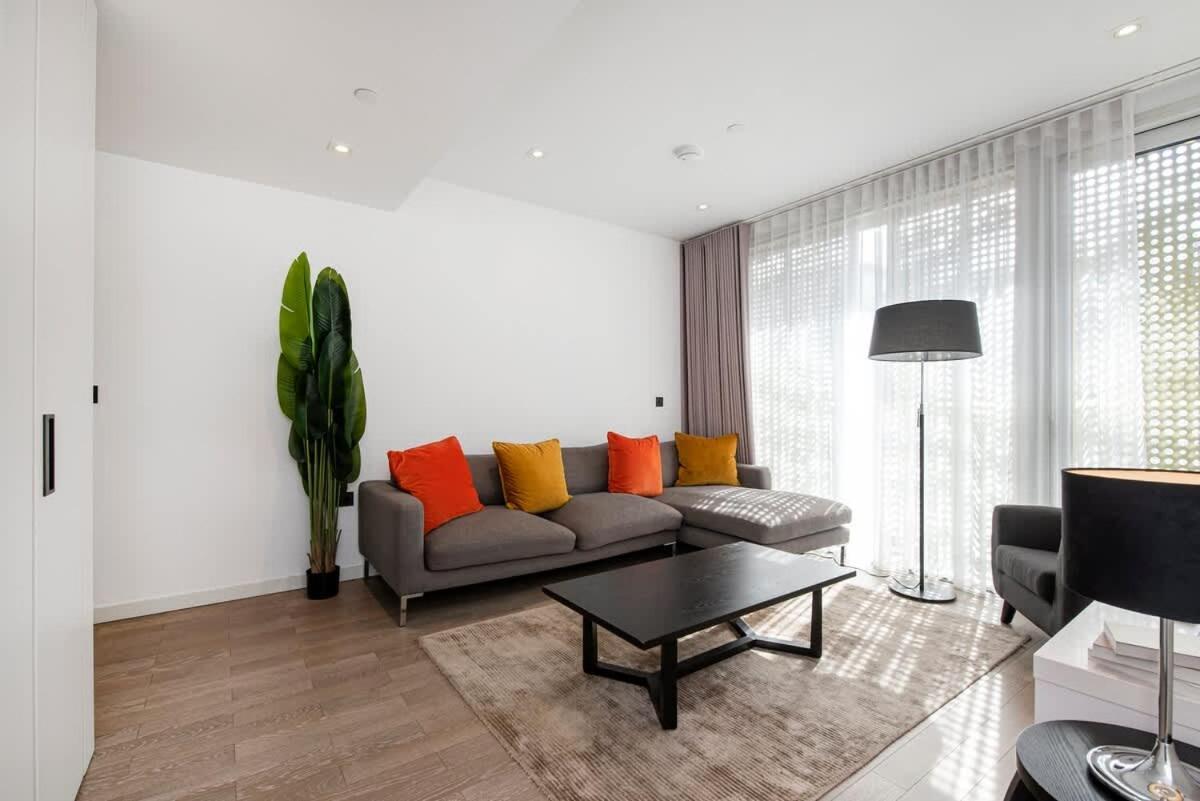 Modern 2 Bed Battersea Power Station Appartement
