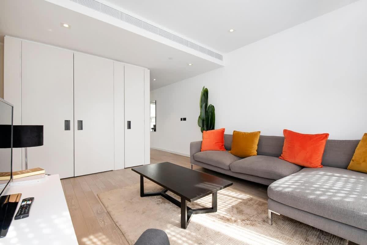 Modern 2 Bed Battersea Power Station Appartement Londres
