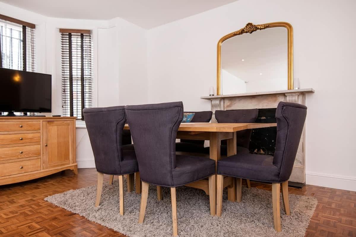 Notting Hill Large 3 Bed Appartamento *