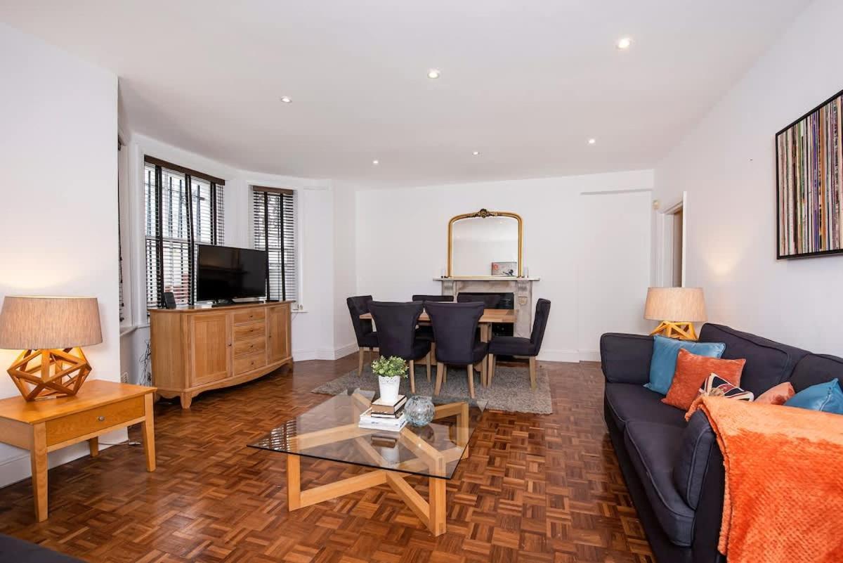 Notting Hill Large 3 Bed Appartamento