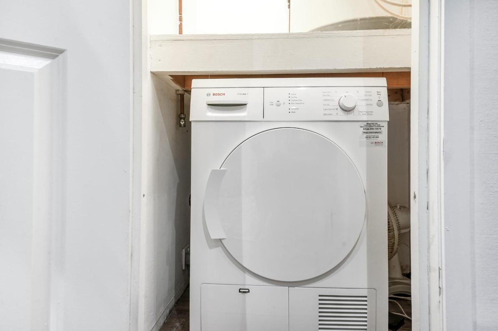 Apartment Stylish Basement Flat With Patio Near Edgware Road & 6mins Walk To Marble Arch Station *