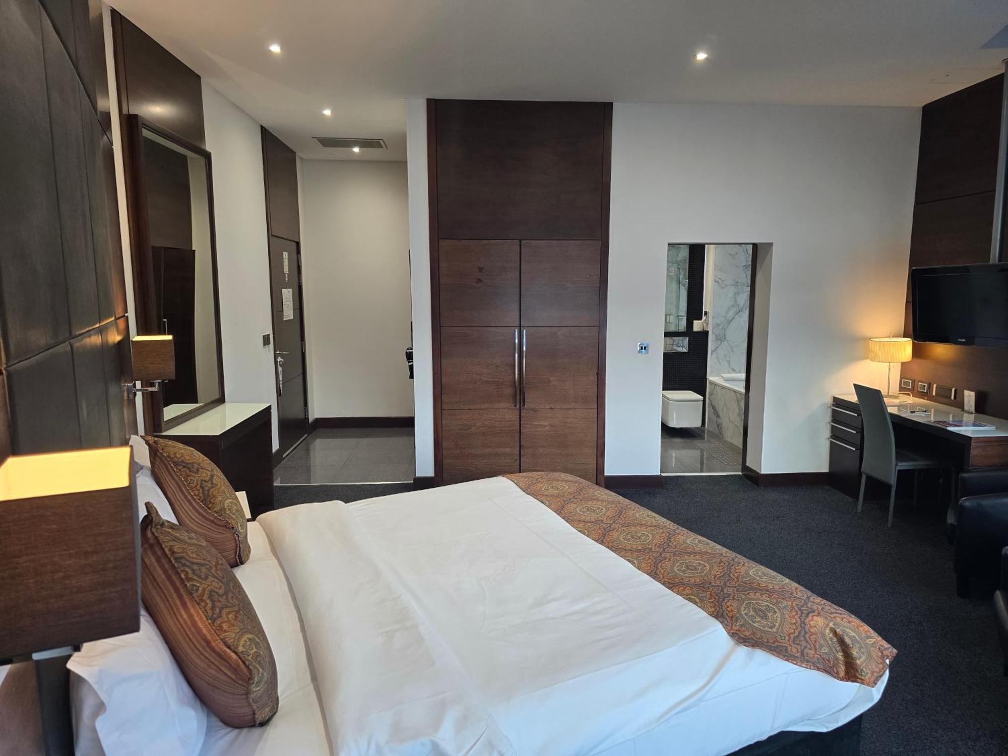 Hotell Rafayel & 5*