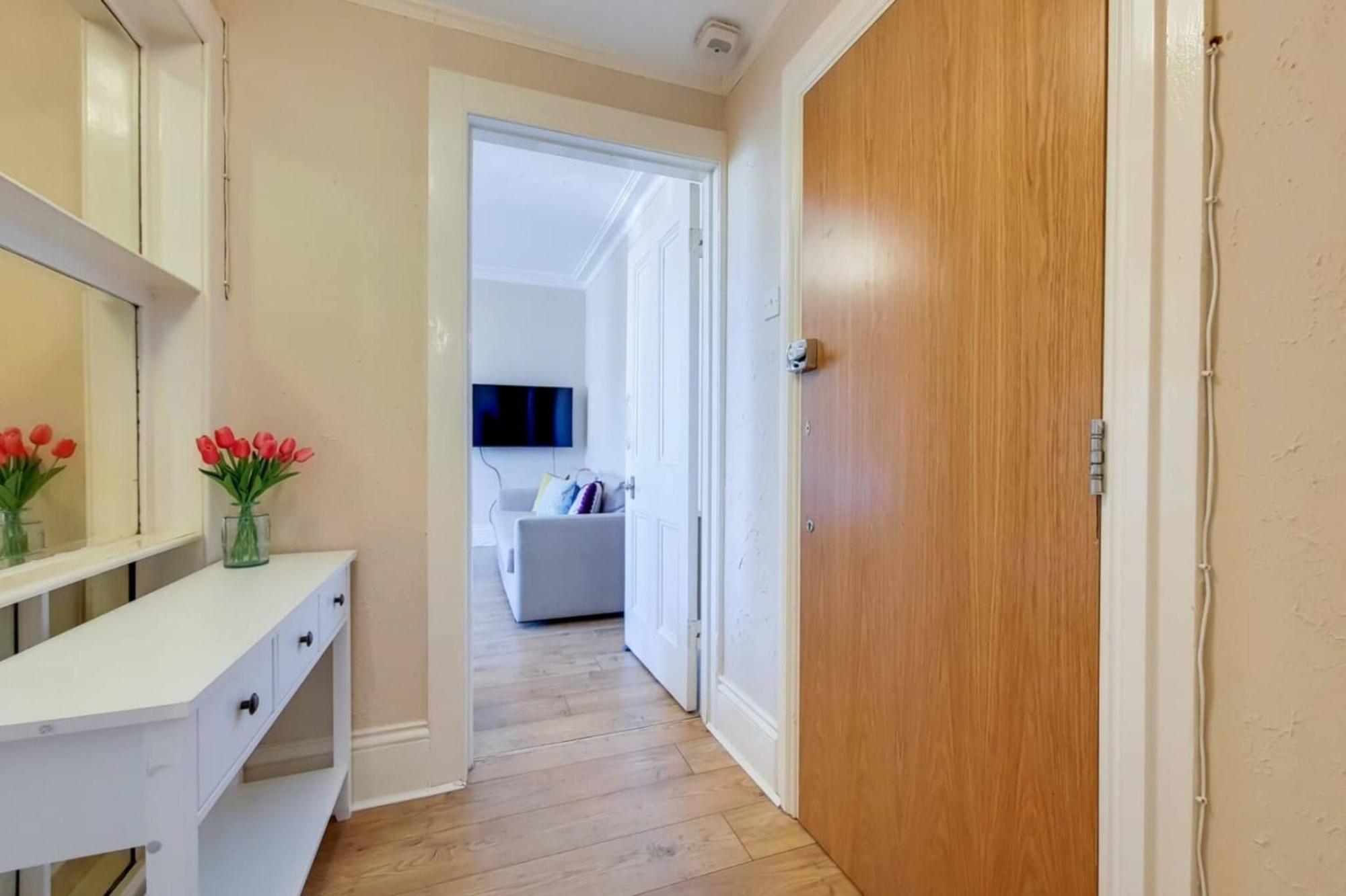 Apartment Spacious Ealing Broadway London