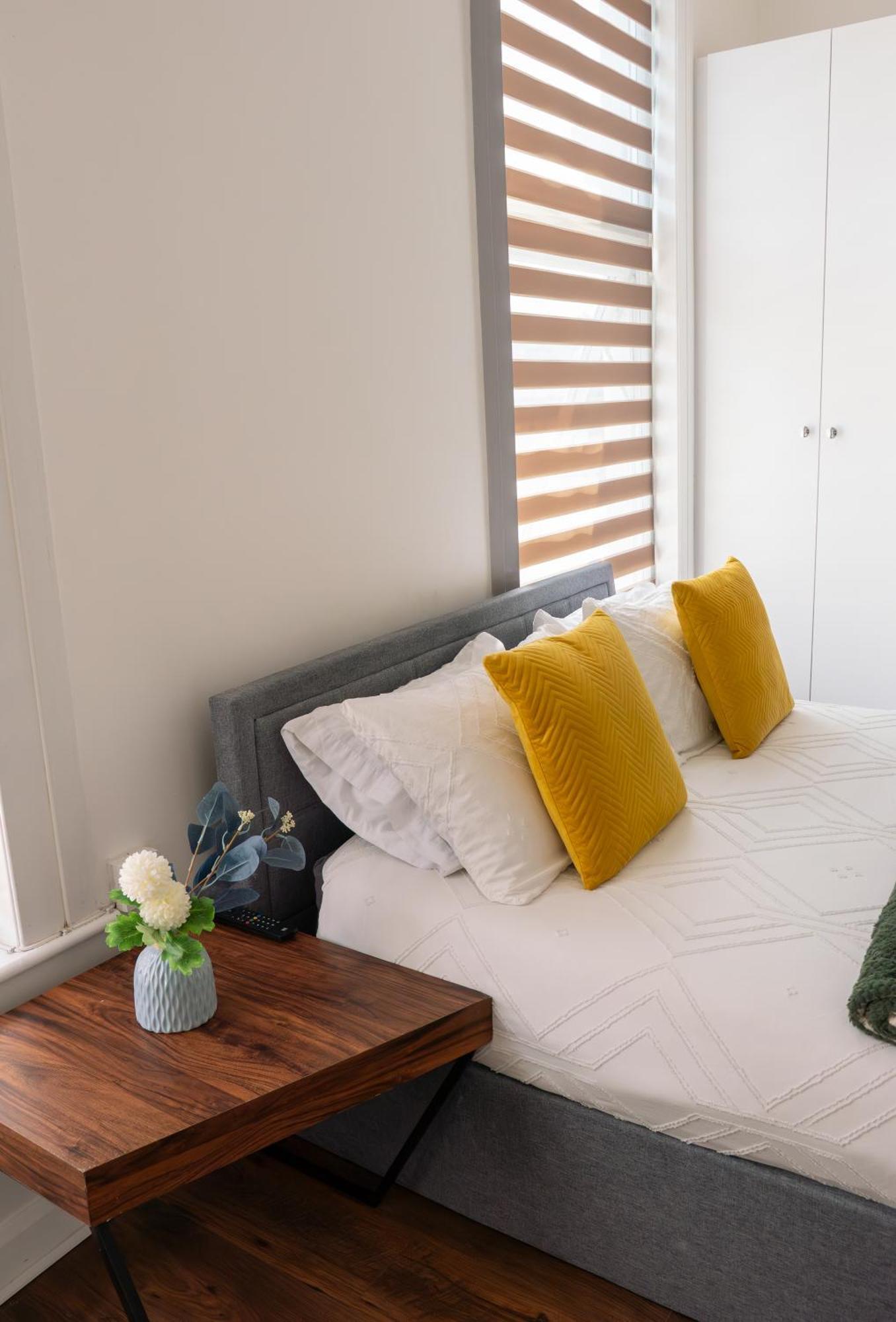 Dalston Luxe Hotel *