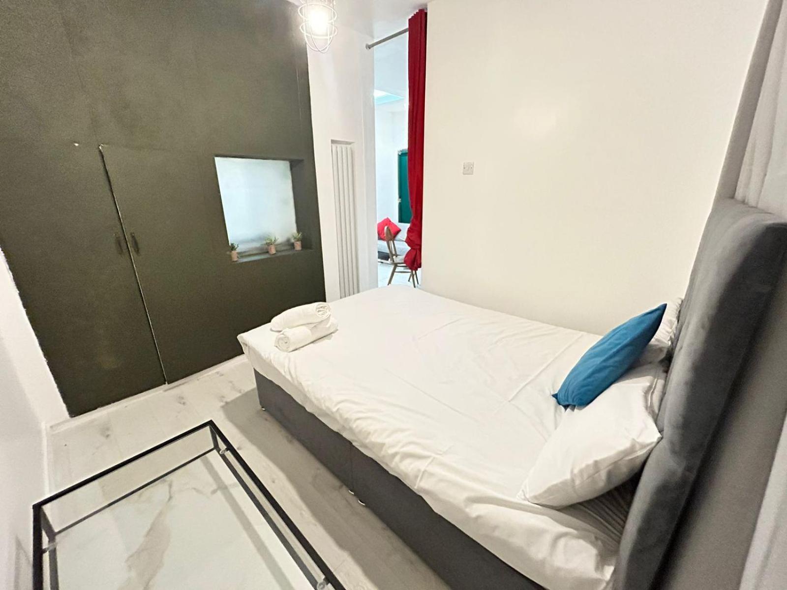 Apartment 2 Bedroom Flat Wembley *