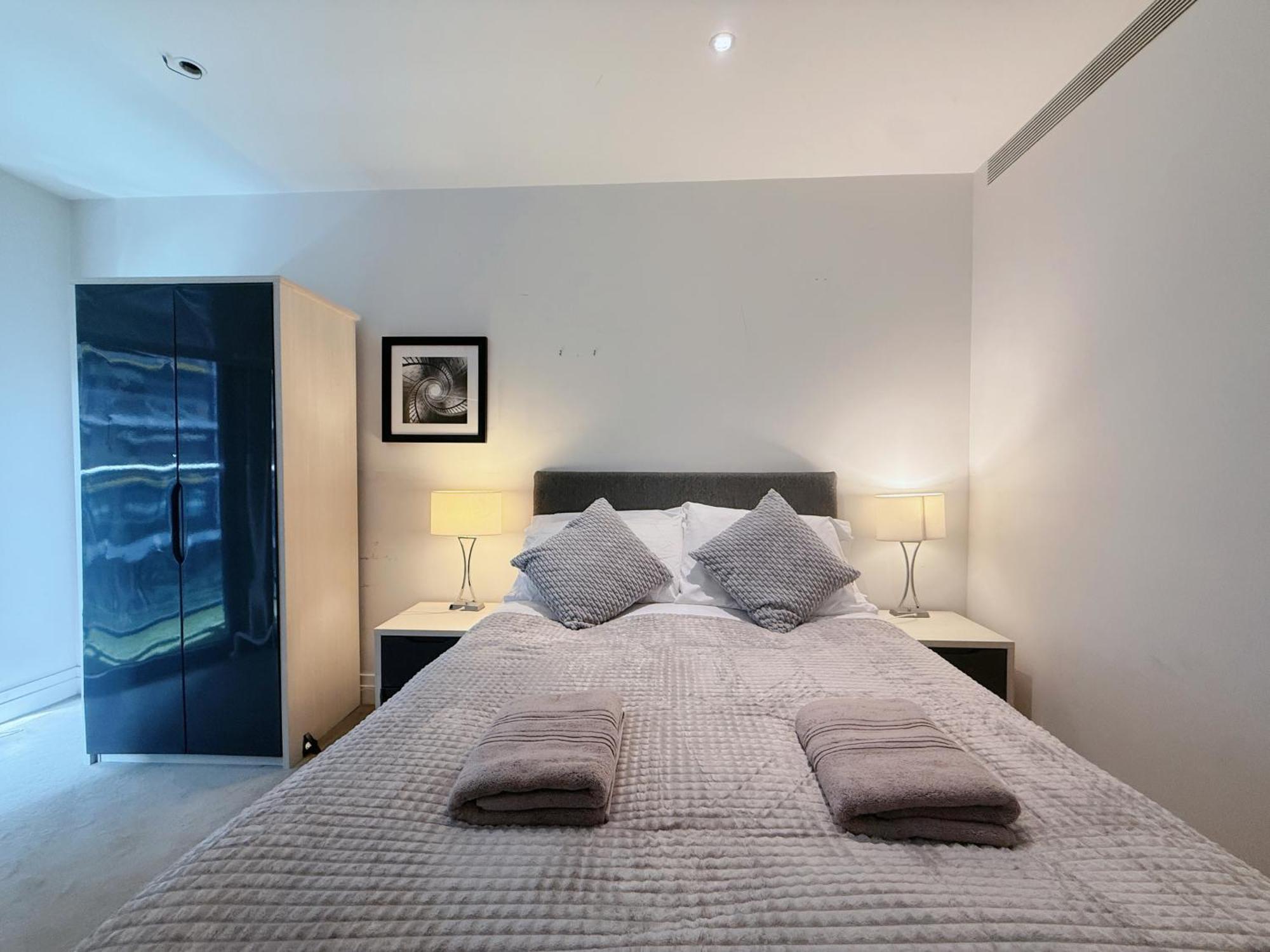 Luxurious And Spacious Near Us Embassy Appartement Londen