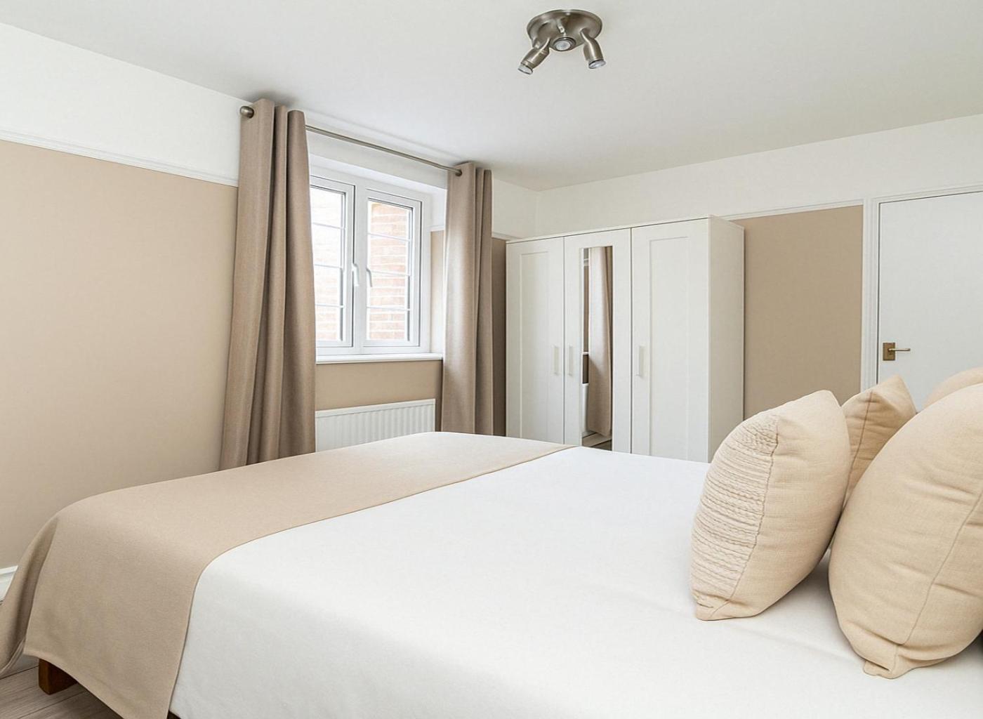 Spacious 2-bedroom In Crystal Palace Lägenhet