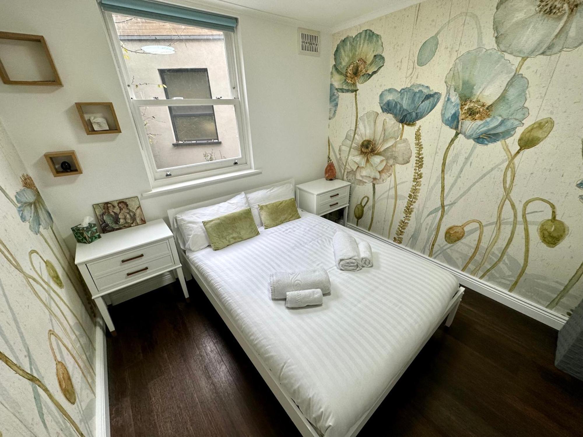 Apartment Unique Luxury In The Heart Of London. Air Conditioned With Private Garden London