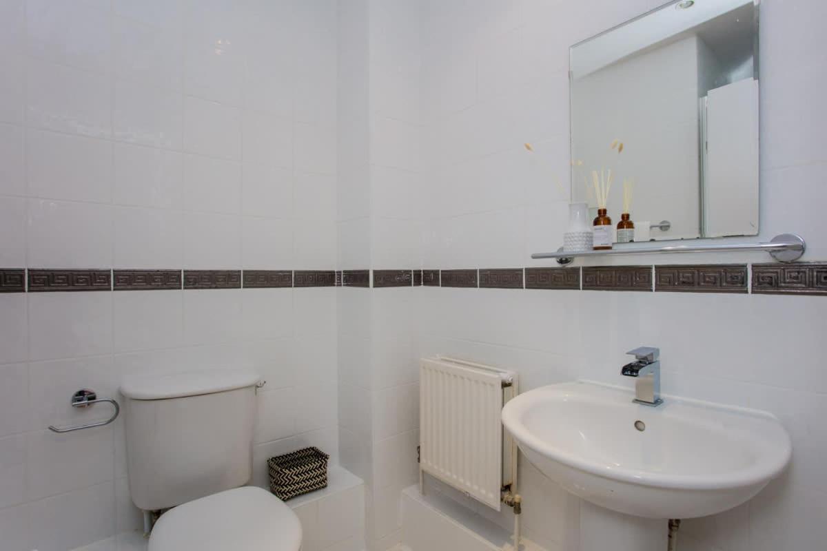 Leilighet The Sparkford Gardens - Lovely 2bdr With Balcony *