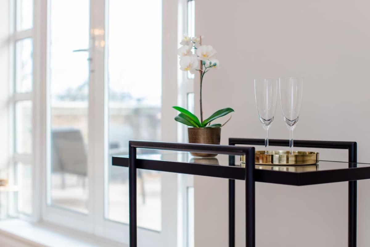 The Sparkford Gardens - Lovely 2bdr With Balcony London