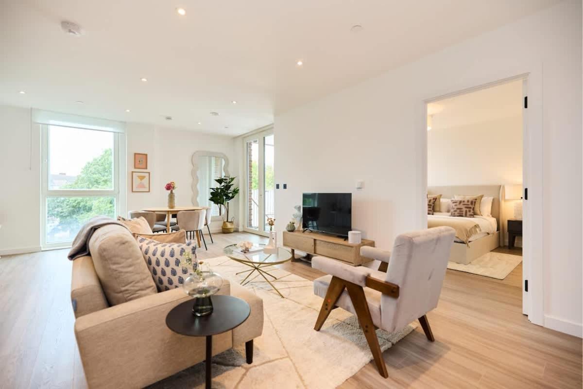 The Tottenham Escape - Lovely 2bdr Flat With Balcony