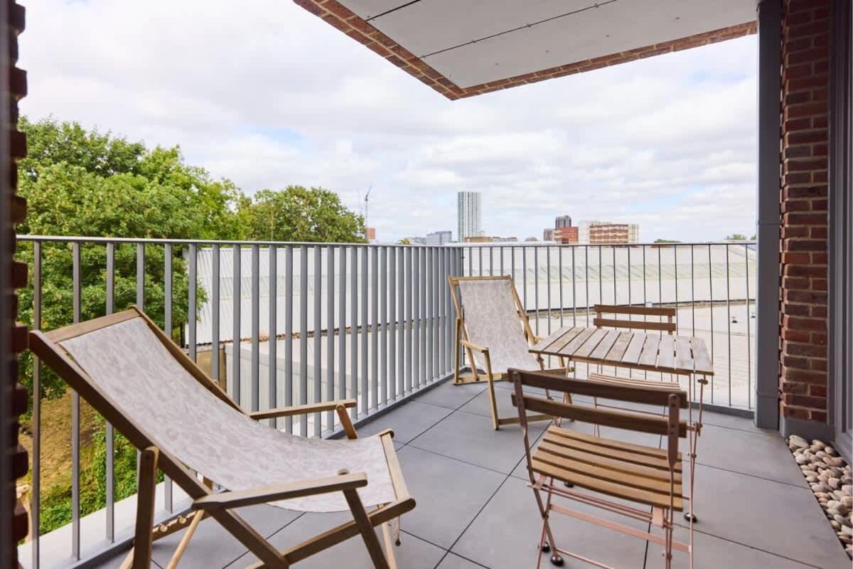 The Tottenham Escape - Lovely 2bdr Flat With Balcony Apartment