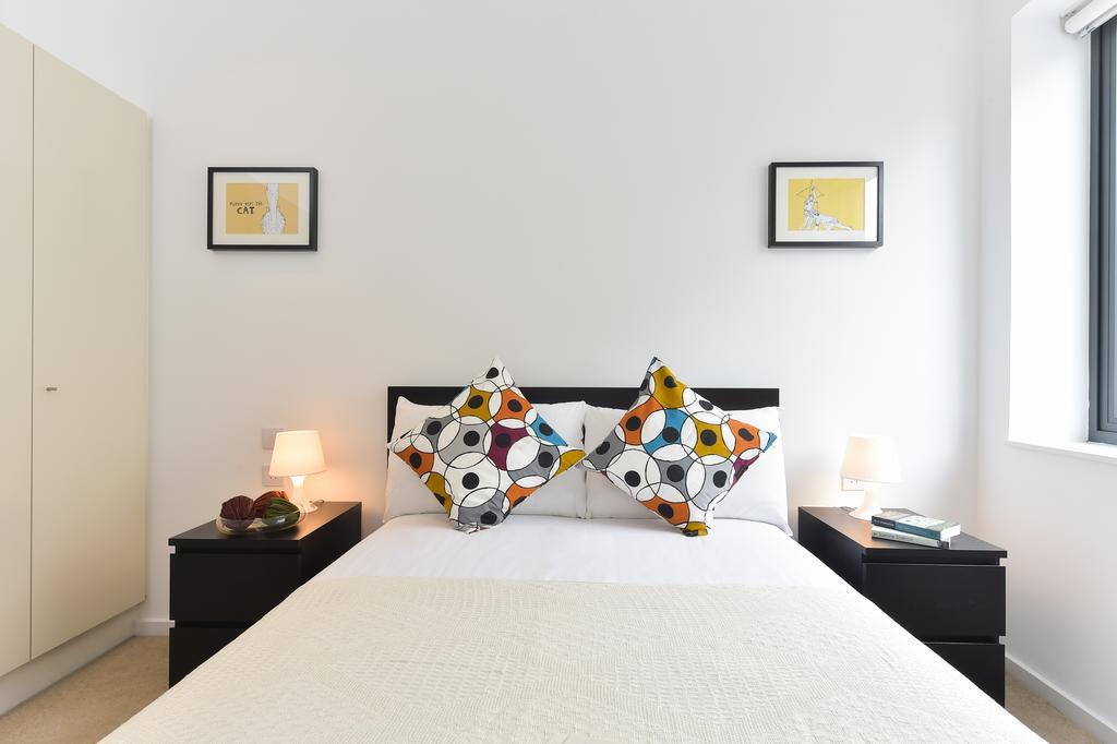 Apartment Beautiful 4-bedroom Flat In Bridge/borough! London