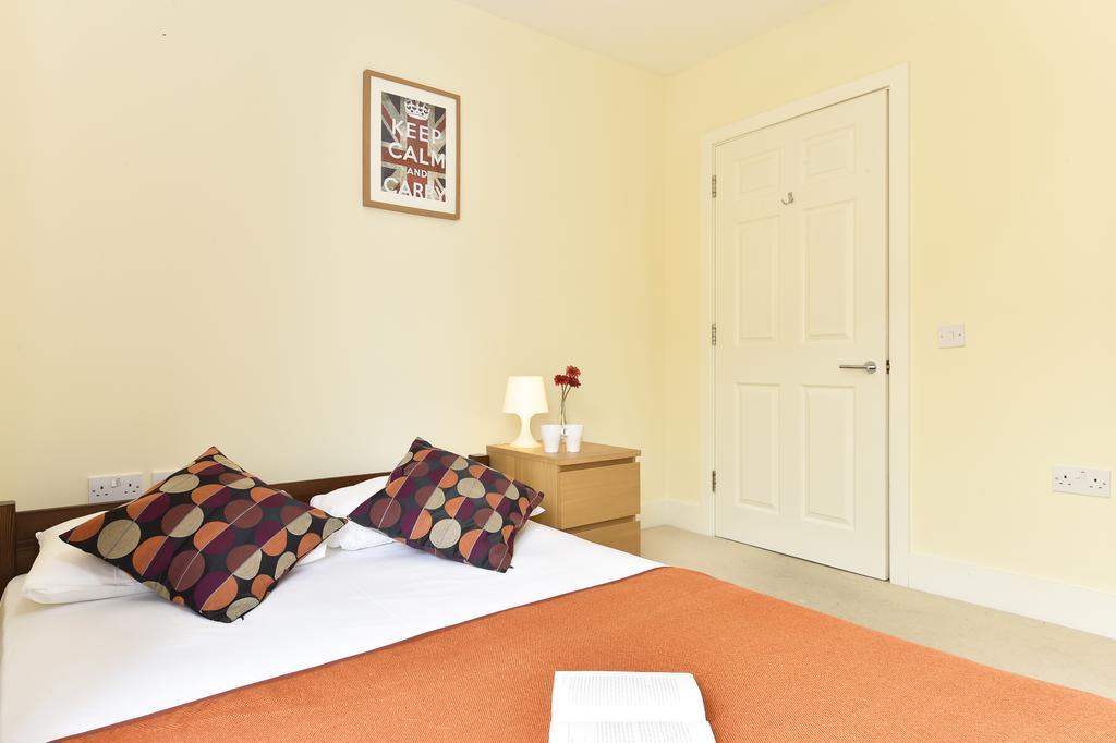Apartment Beautiful 4-bedroom Flat In Bridge/borough! *