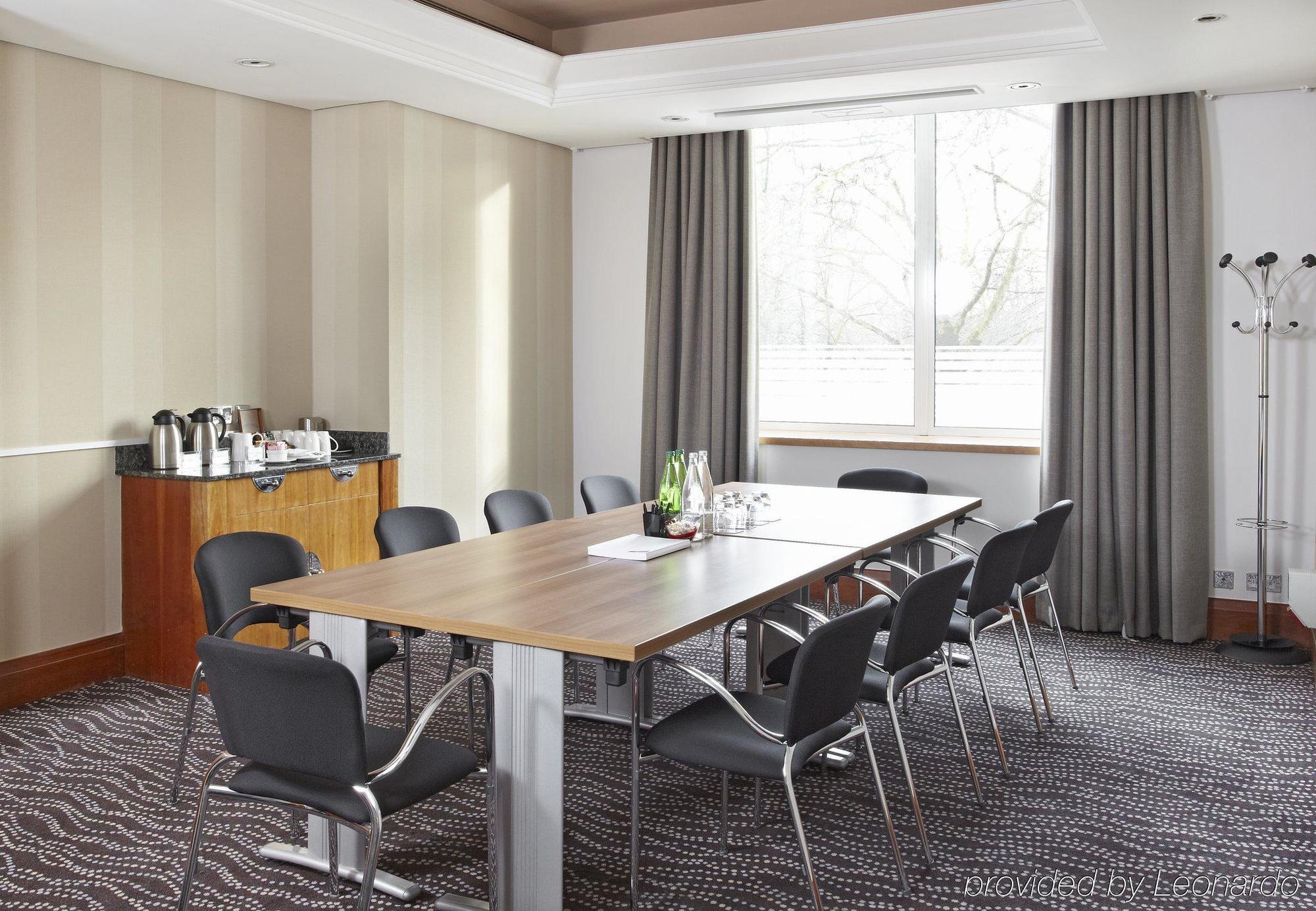 Hotel Thistle Hyde Park Kensington Gardens 4*