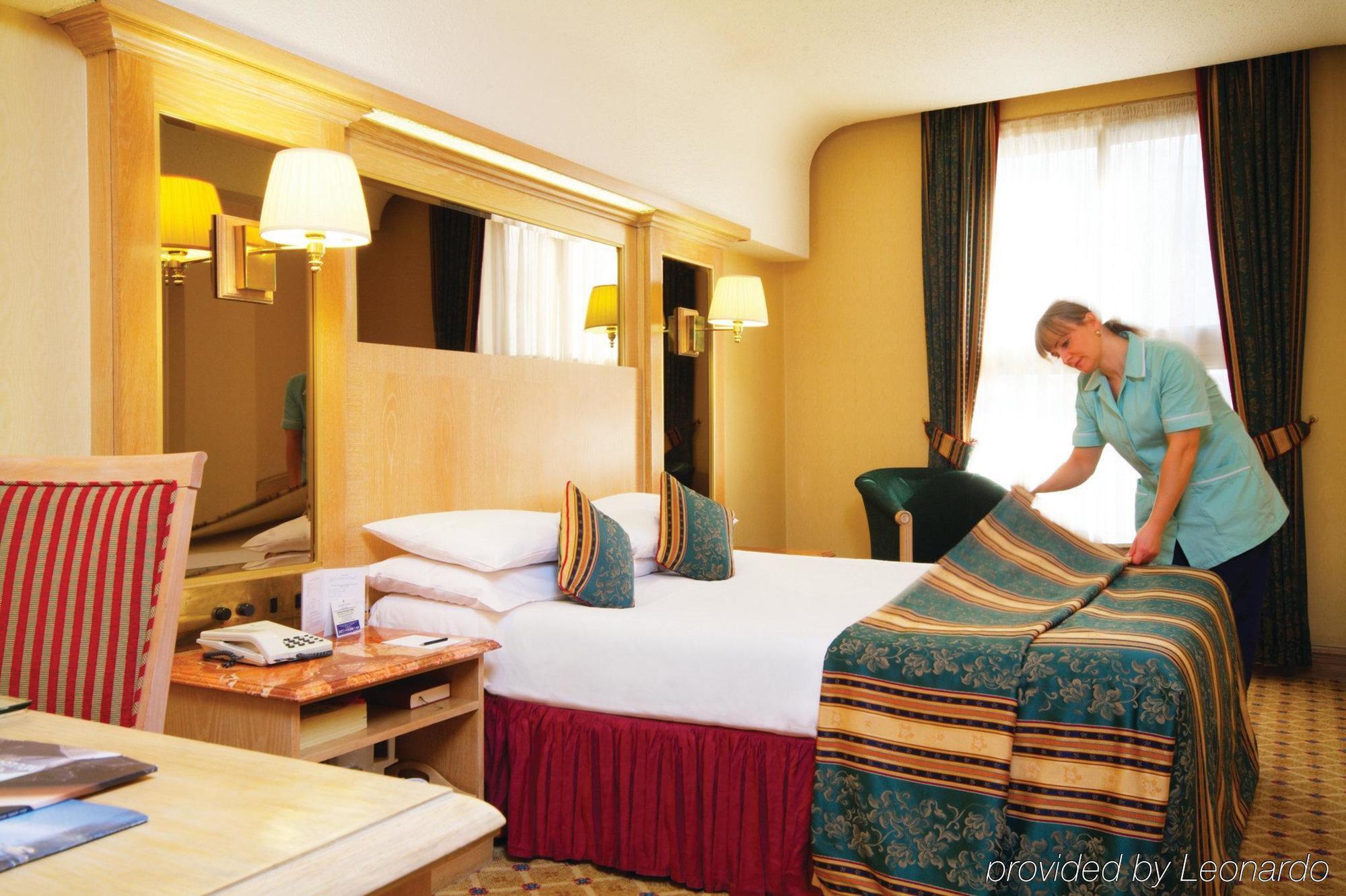 Thistle Westminster Hotell 4*