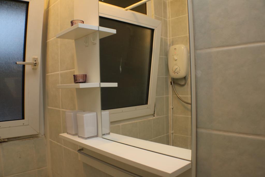 Apartment Kingward London
