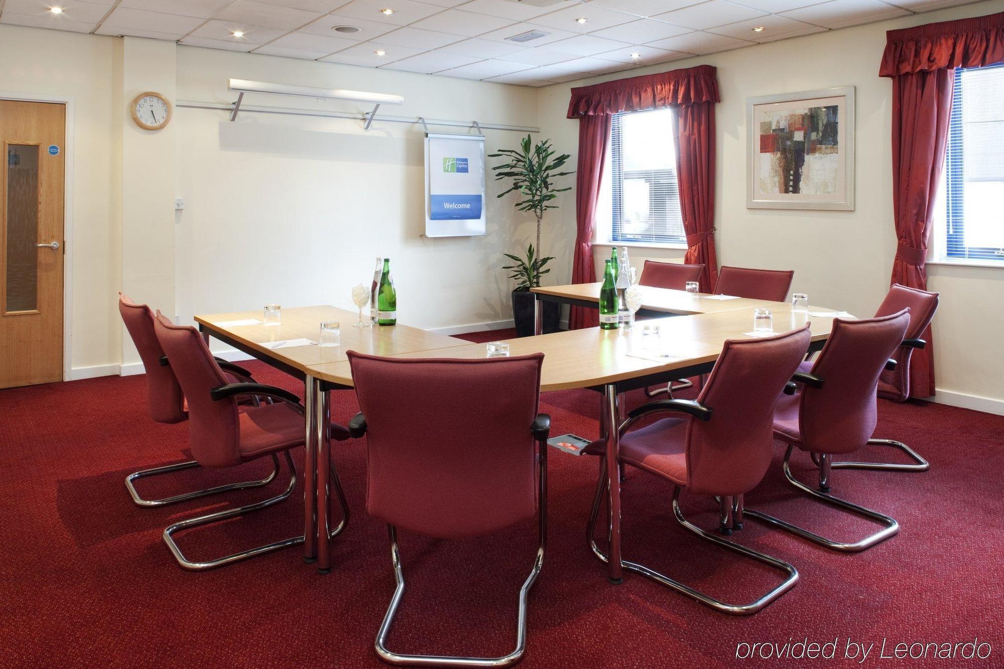 Express Park Royal By Ihg 3* Londra