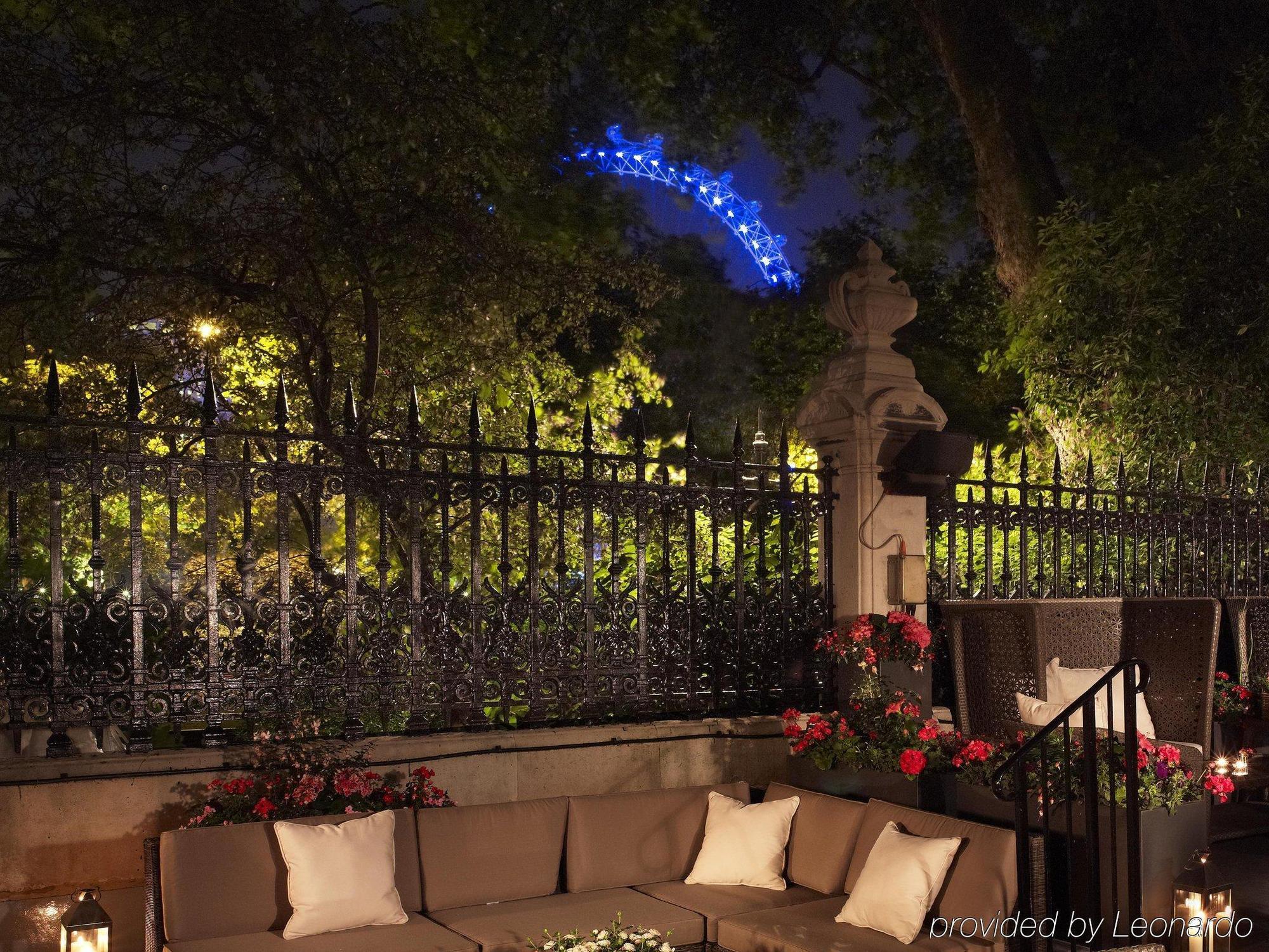 The Royal Horseguards Hotel, Hotell