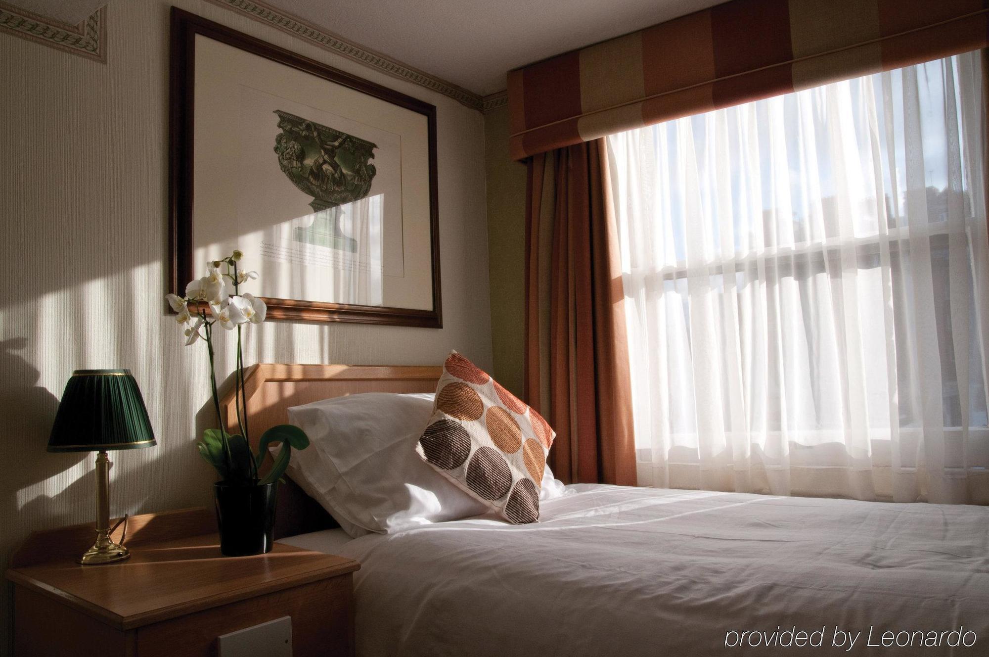 Phoenix Hotel London