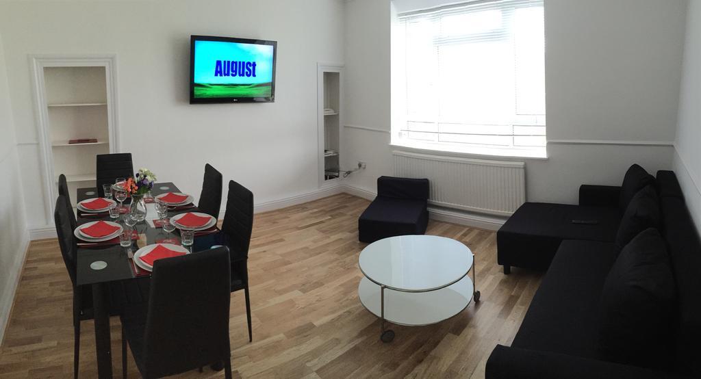 2 Bedroom Apartment *