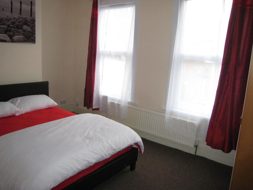 The Dream Resthouse Guest house London
