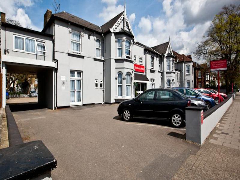 Hotel Newham 2*