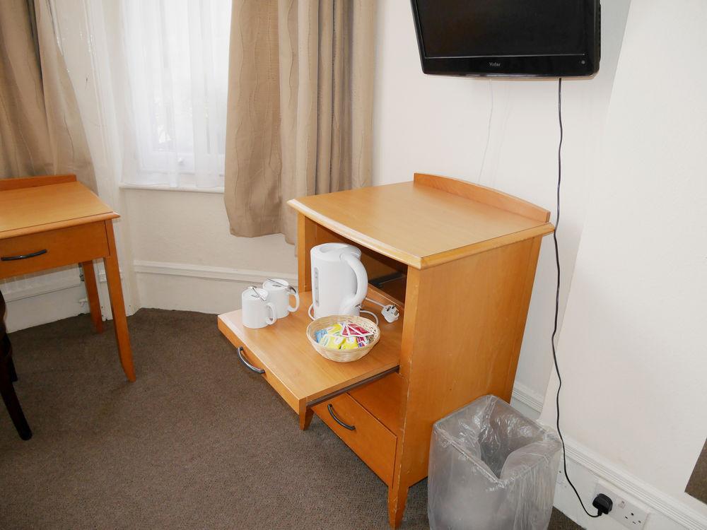 Queens Bed & Breakfast London