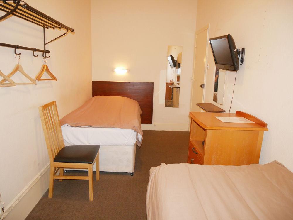 Queens Bed & Breakfast London