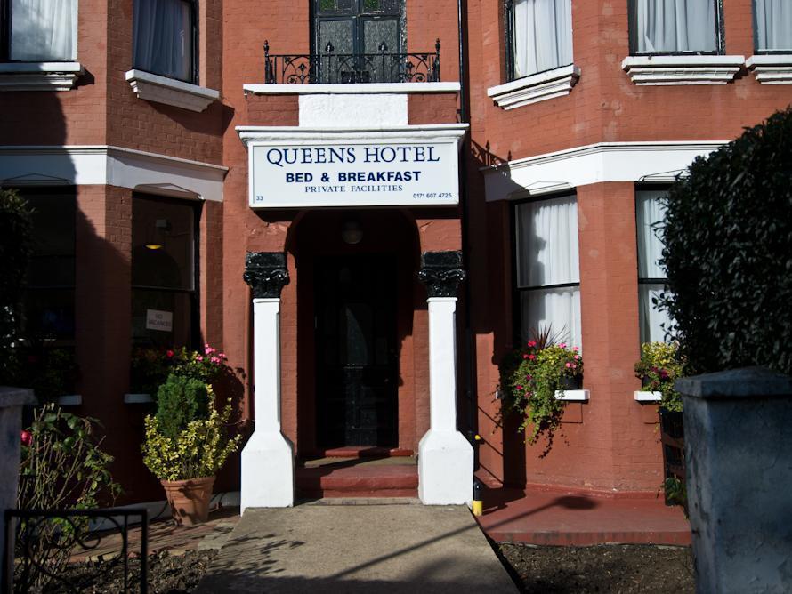 Queens Bed & Breakfast London