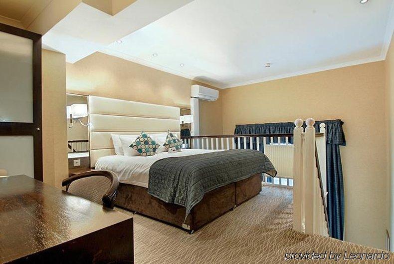 Park Grand Hyde Park Hotel 4*
