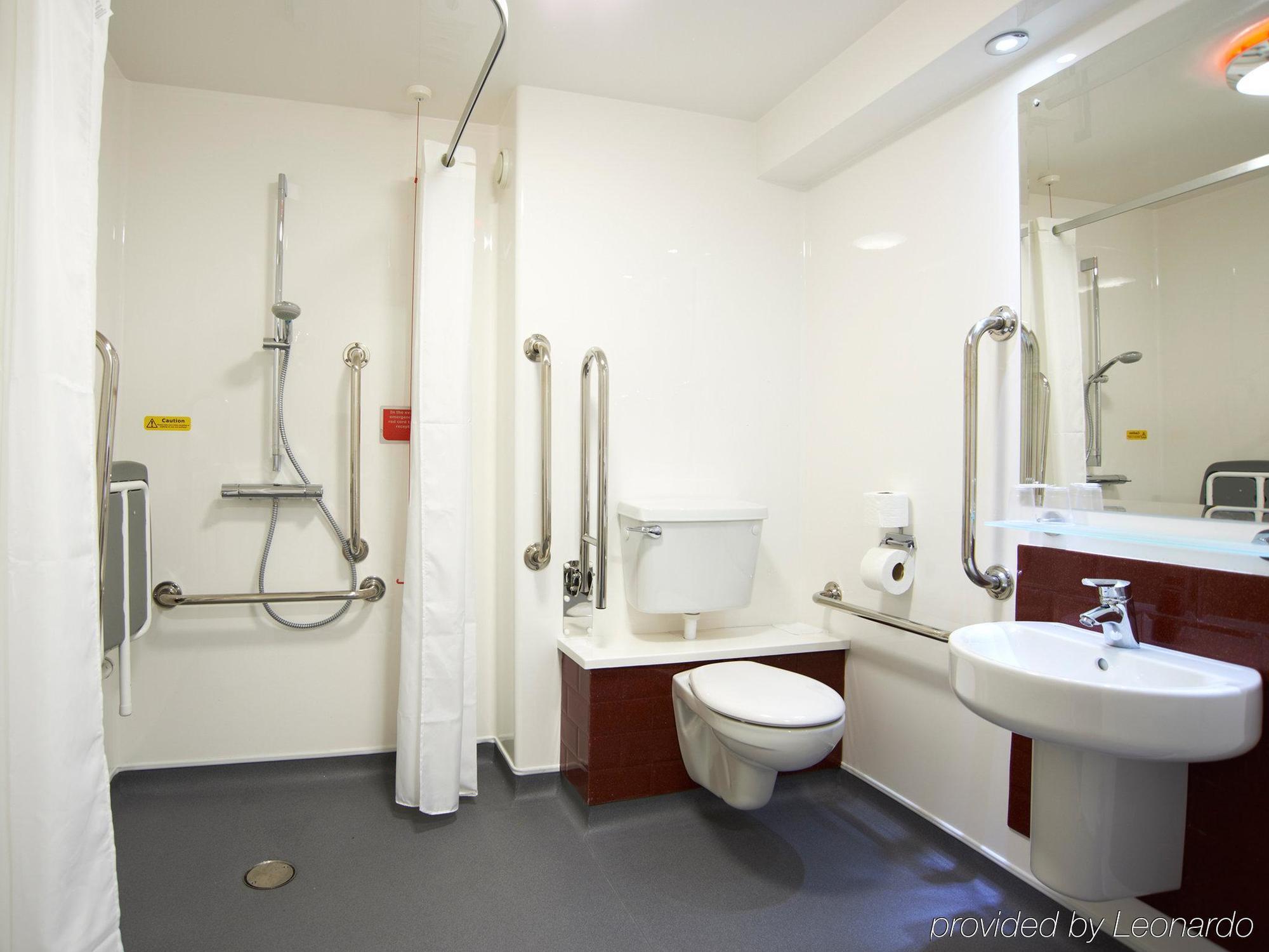 Travelodge Greenwich 3*