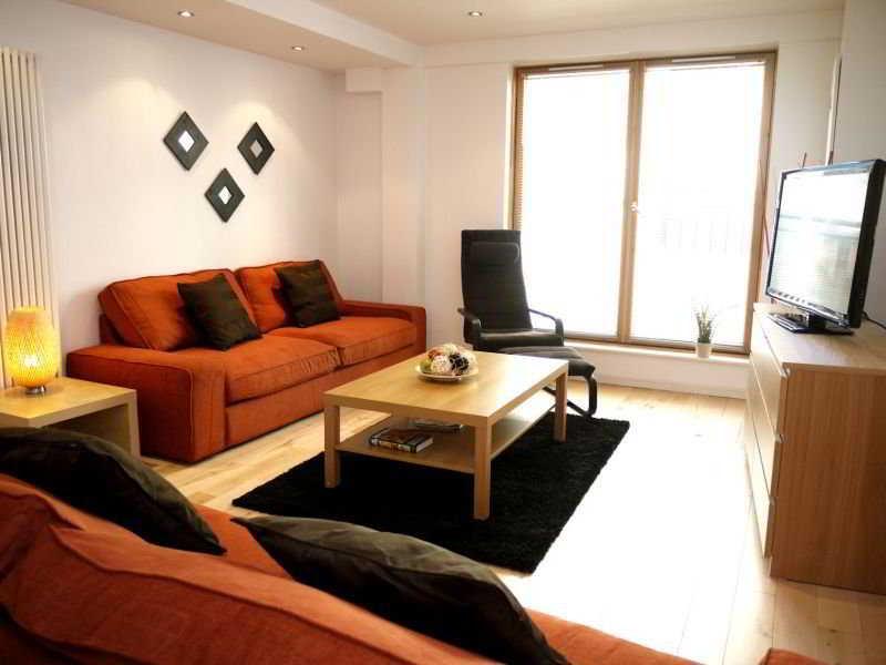 Beautiful 4-bedroom Flat In Bridge/borough! Lägenhet *