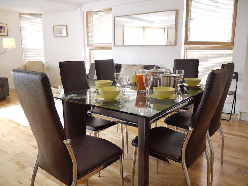 Beautiful 4-bedroom Flat In Bridge/borough! *