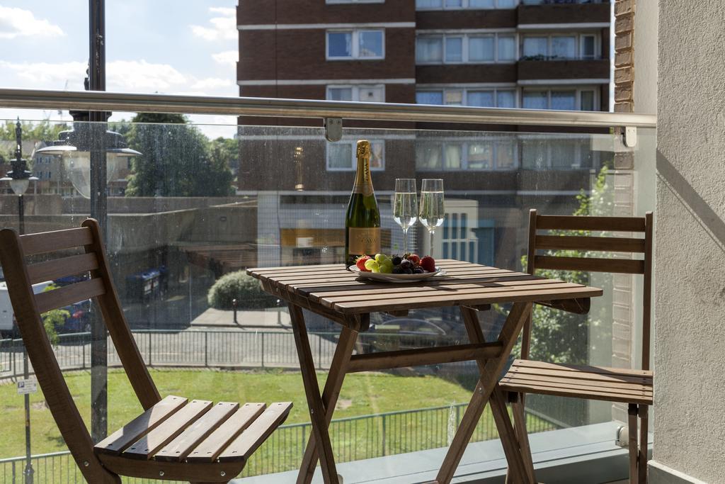 Deluxe Bridge Apartment
