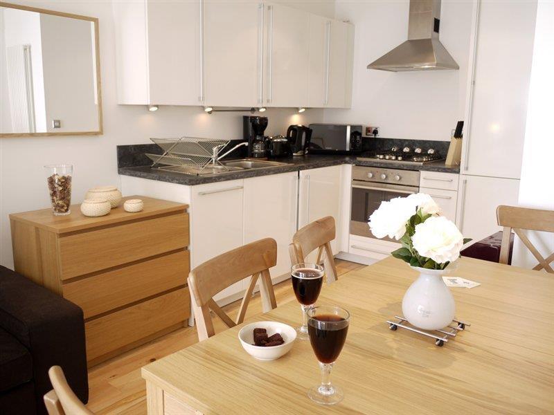 Beautiful 4-bedroom Flat In Bridge/borough! London
