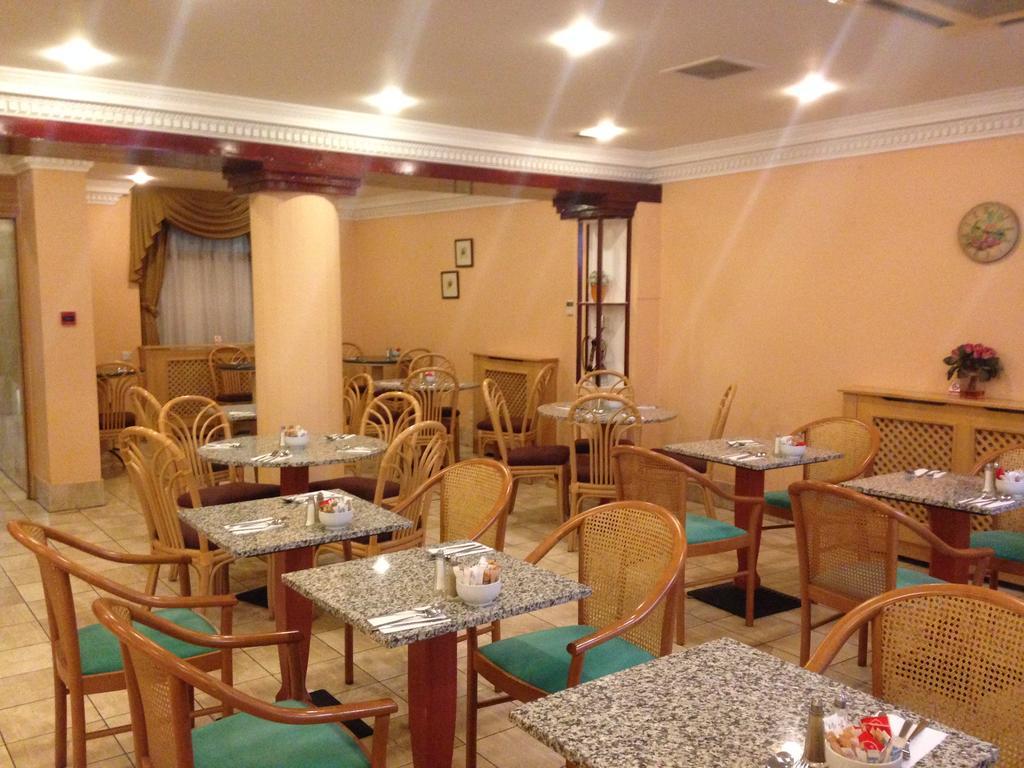 Hotell Troy 3*