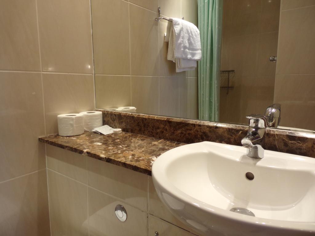 Wedgewood Hotell 2*