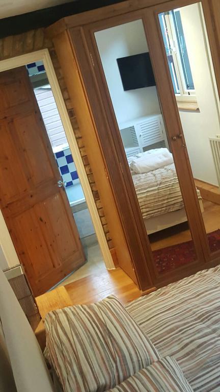 Edwardian Garden Flat Apartment London