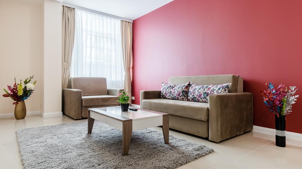 Aparthotel Commercial House
