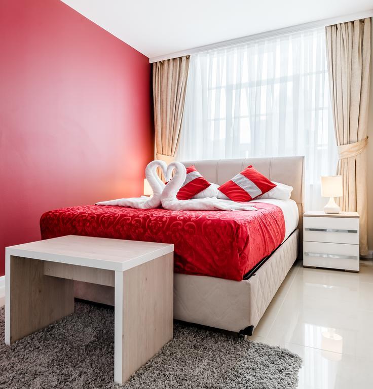 Commercial House Aparthotel London