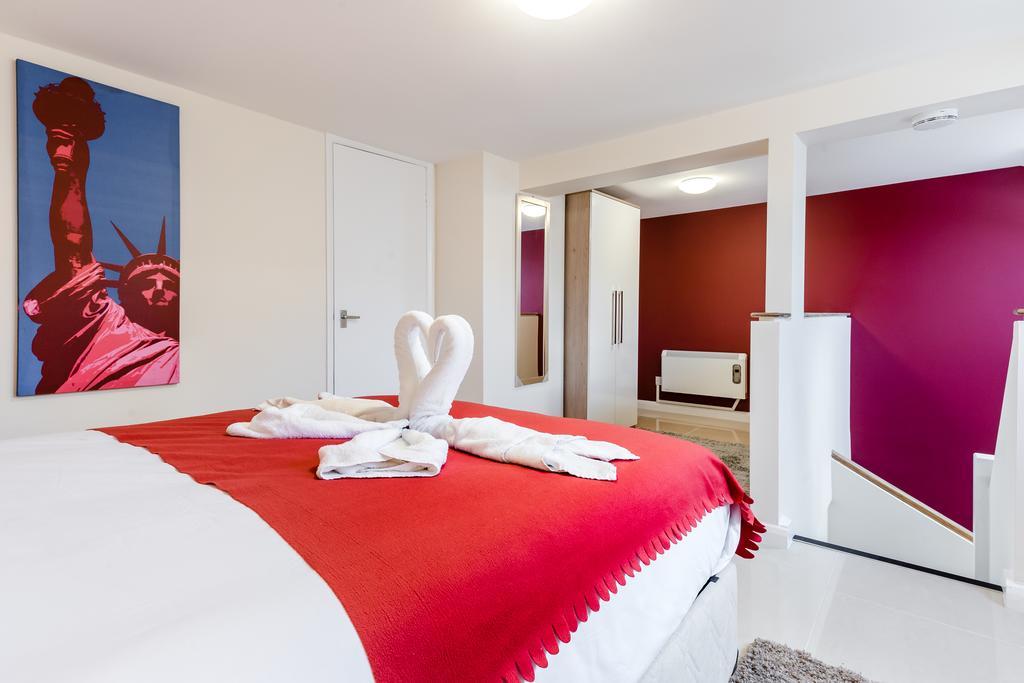 Aparthotel Commercial House