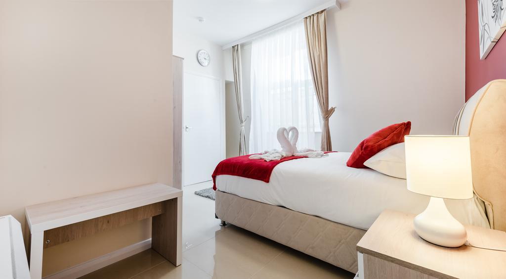 Commercial House London