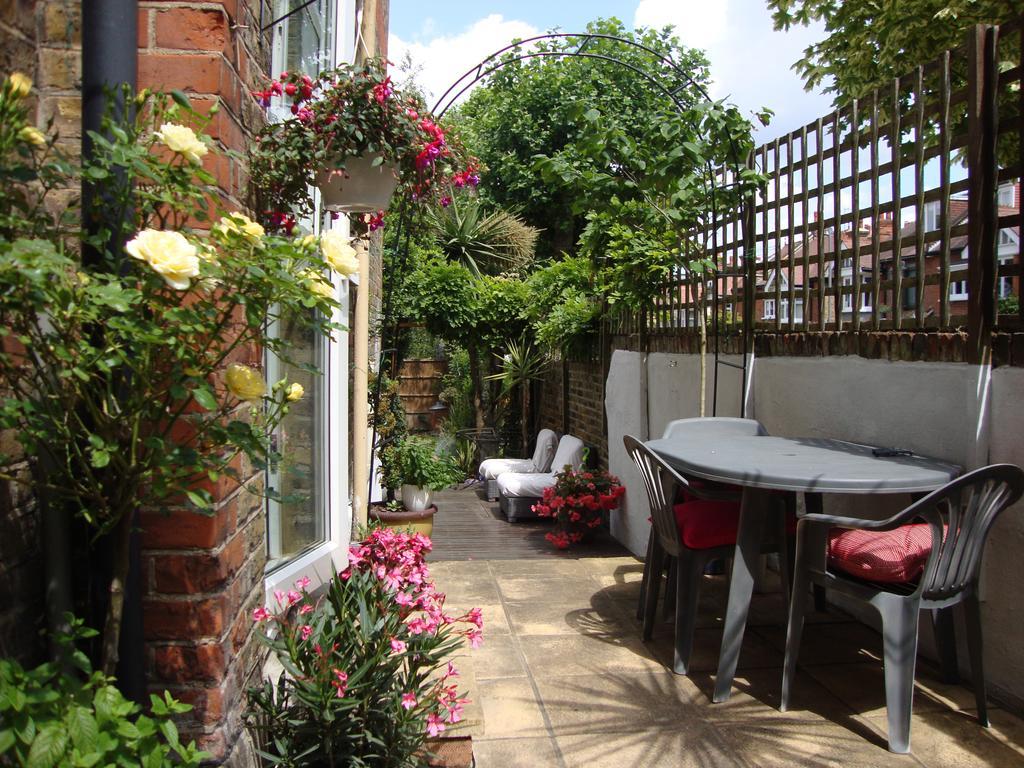 Londonhomegardens * London