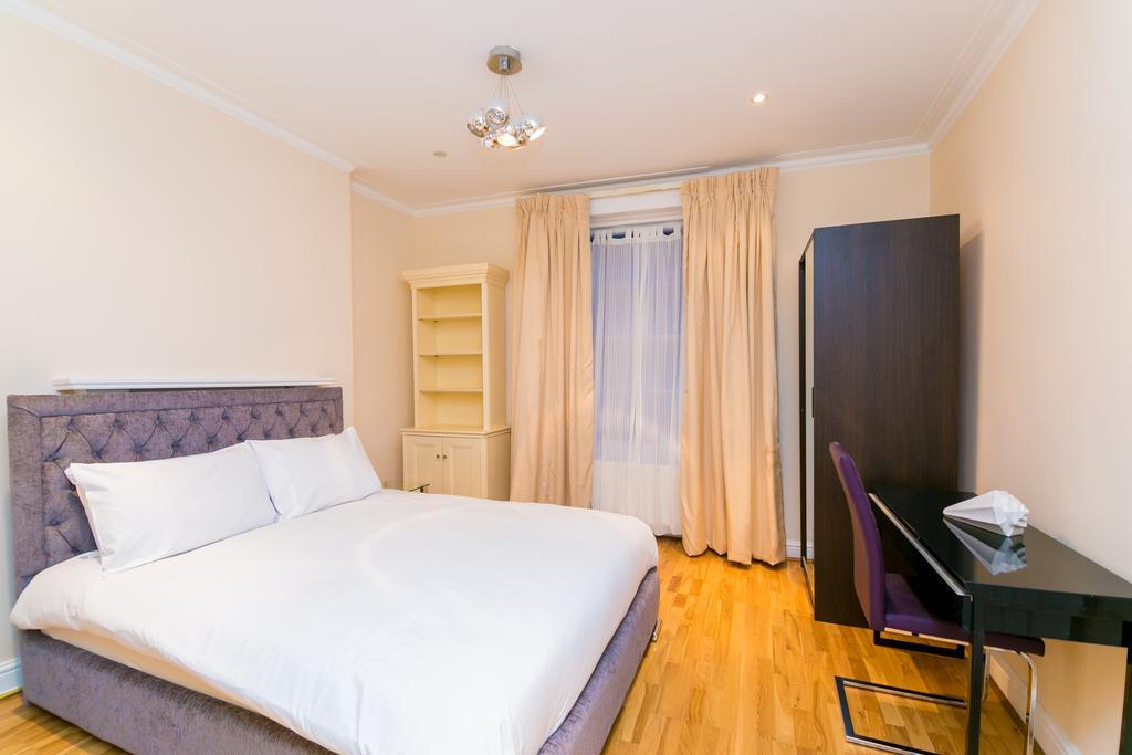 Primestay Baker Street Residences Apartment