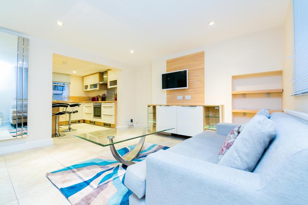 Primestay Baker Street Residences Apartment