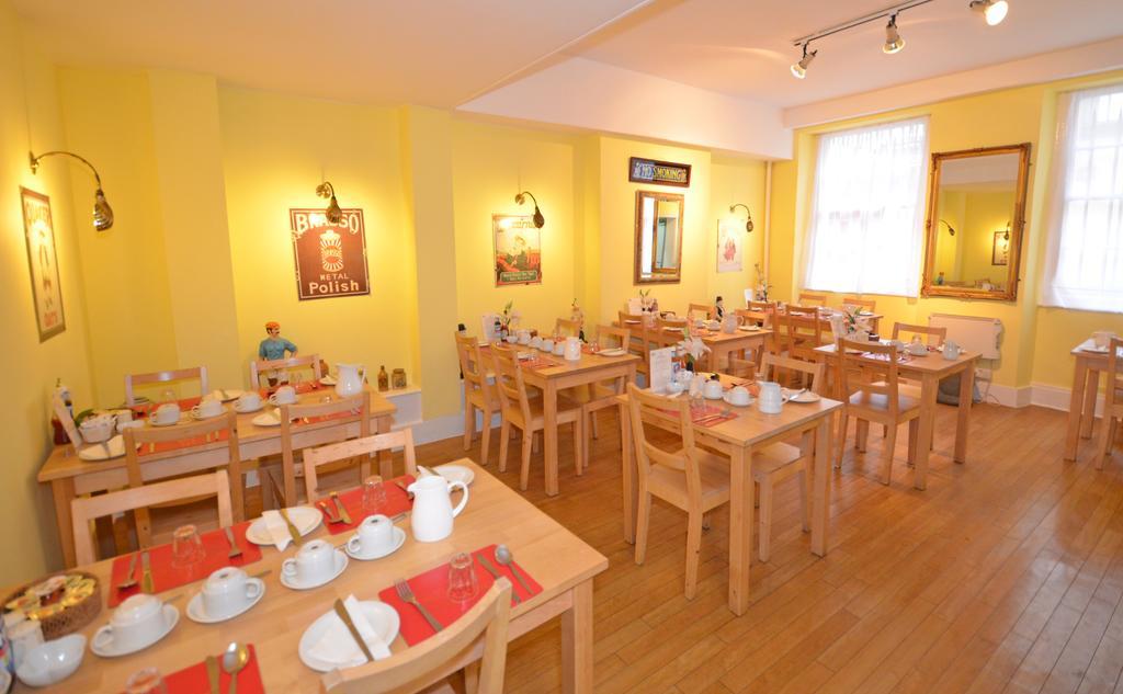 Parkwood Hotell 3*