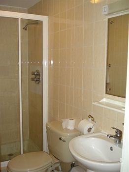 Queens Bed & Breakfast London