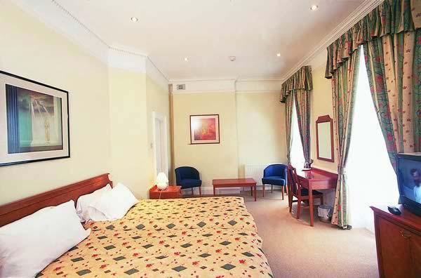 Staunton - Hotell 4*