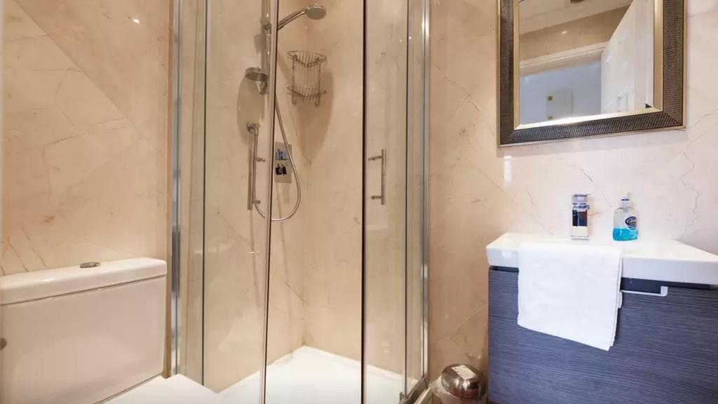 Courtfield Gardens Apartment London